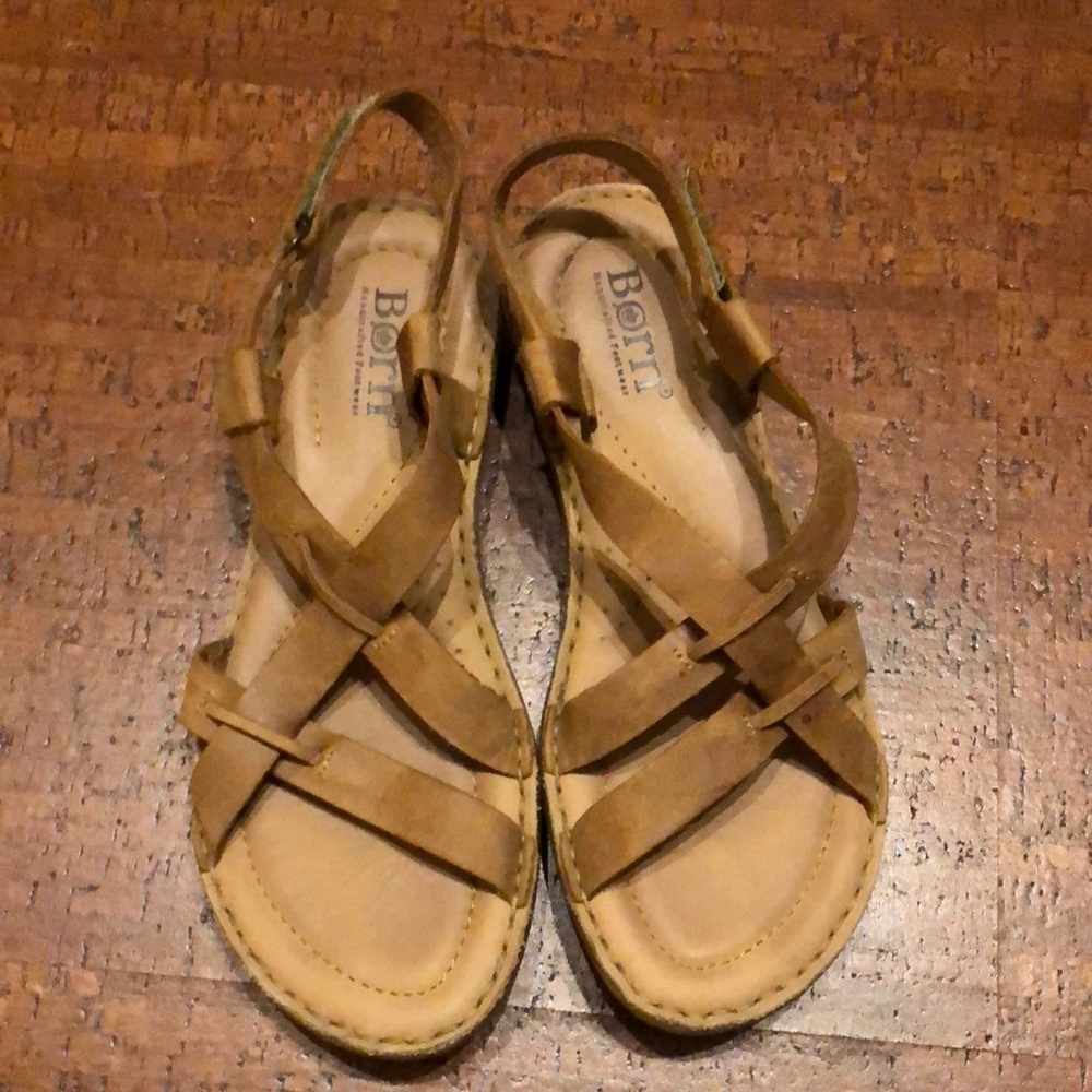Born tan leather sandals size 8